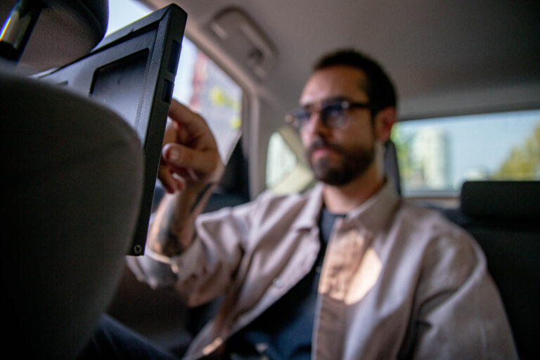 OLA Media prueba transmisión en vivo de la Liga MX dentro de plataformas de movilidad